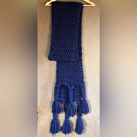 EMPORIO ARMANI purple shawl - Picture 2 of 5